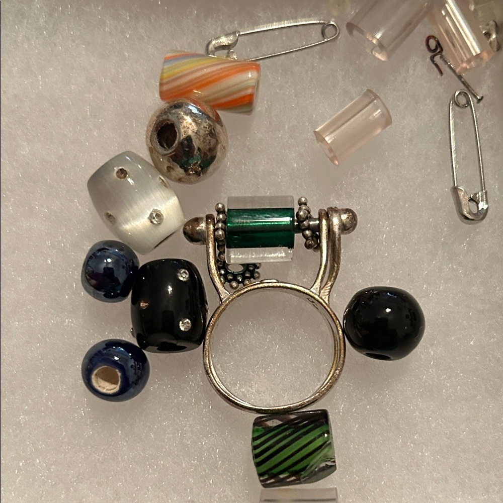 Silver and Black Women's Ring
